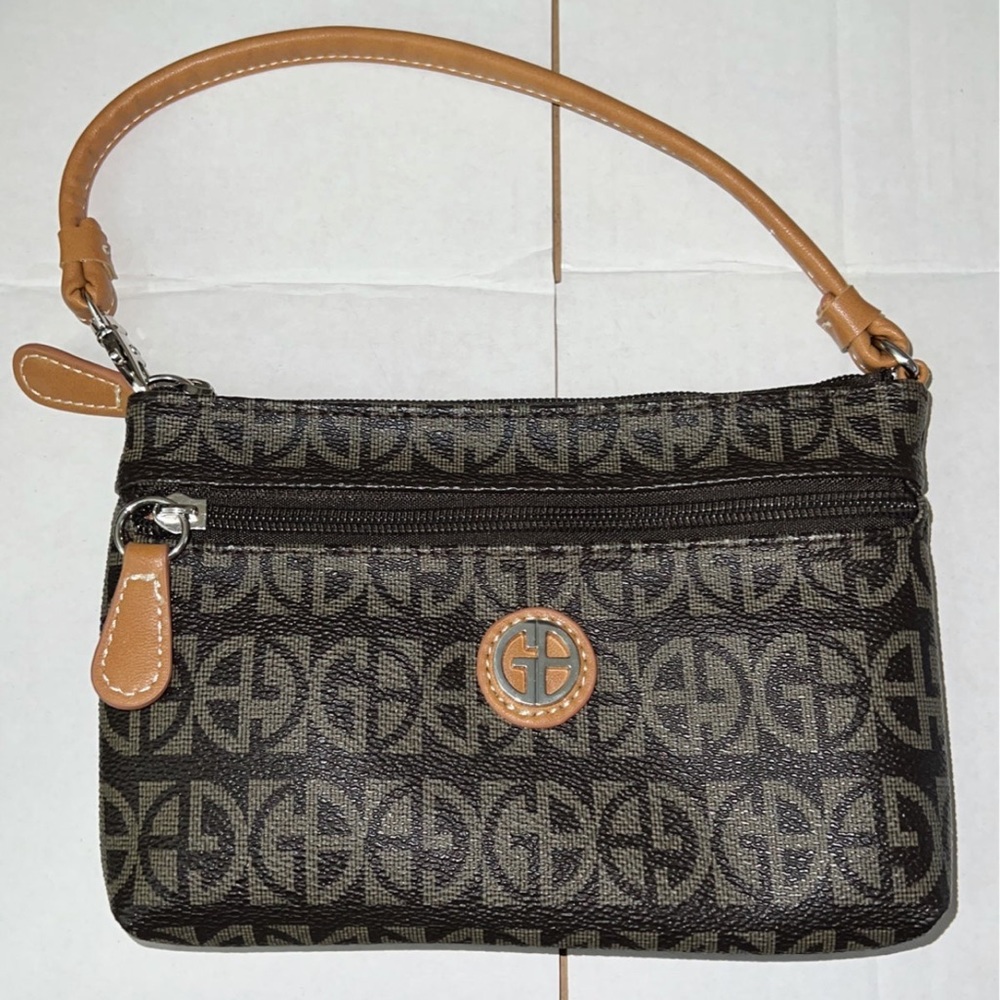 Giani Bernini Signature Print Wristlet in Brown